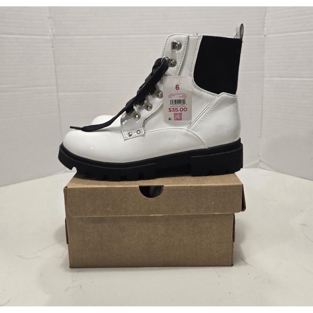 NEW - JUSTICE Big Girls Lug Bottom White High Ankle Boots - Size 6 - Picture 4 of 8